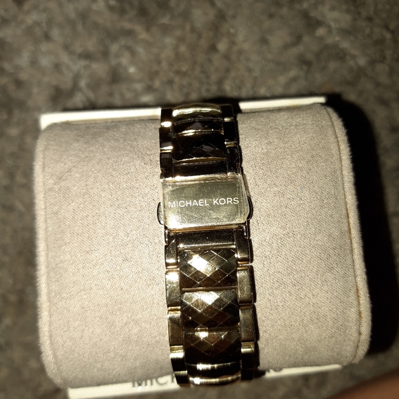 Michael Kors Watch NWT - Picture 5 of 5
